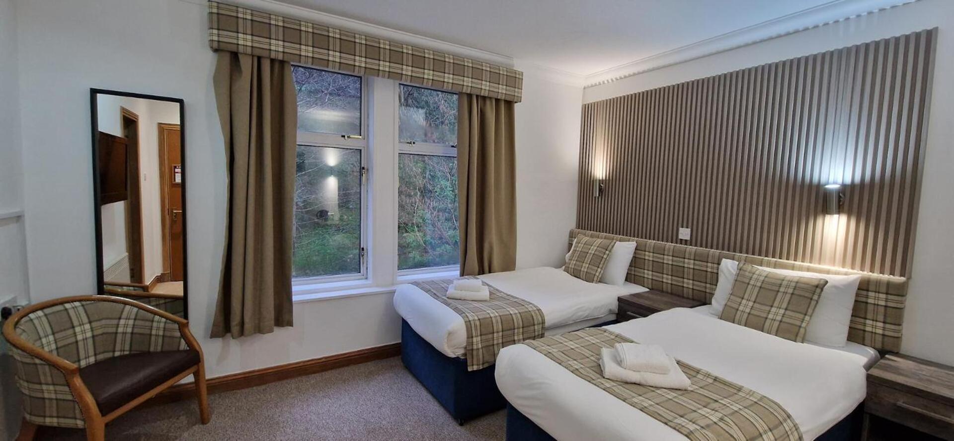 Loch Long Hotel Arrochar Eksteriør billede